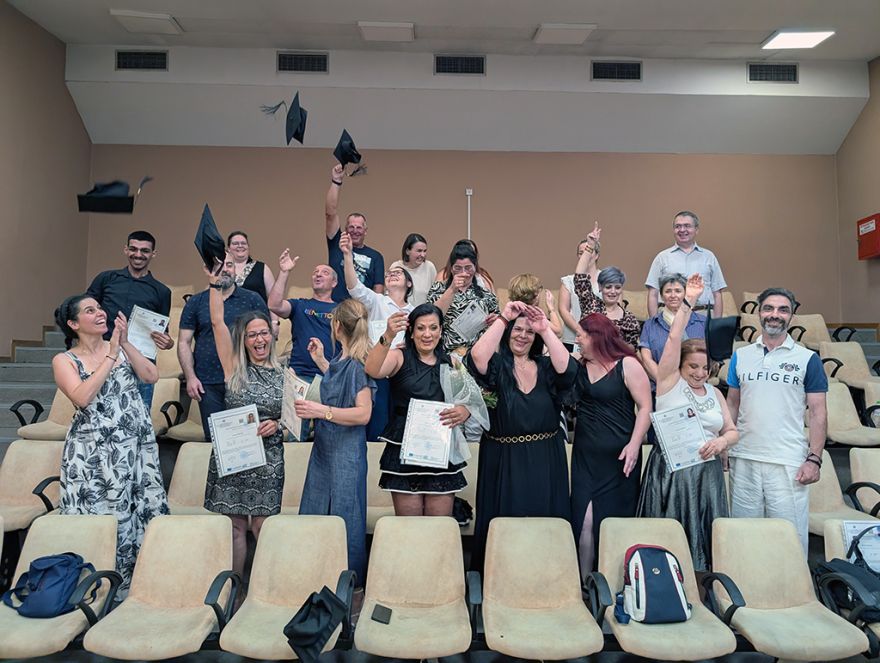 &Alpha;&pi;&omicron;&phi;&omicron;ί&tau;&eta;&sigma;&eta; 2025