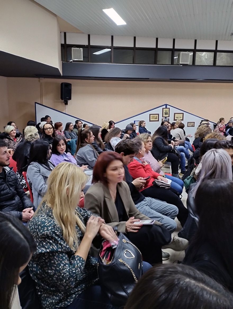 &Pi;&alpha;&rho;&alpha;&kappa;&omicron;&lambda;&omicron;ύ&theta;&eta;&sigma;&eta; &pi;&alpha;&rho;&omicron;&upsilon;&sigma;ί&alpha;&sigma;&eta;&sigmaf; &beta;&iota;&beta;&lambda;ί&omicron;&upsilon;