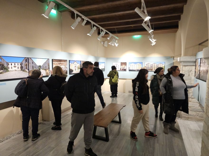 &Epsilon;&pi;ί&sigma;&kappa;&epsilon;&psi;&eta; &sigma;&epsilon; έ&kappa;&theta;&epsilon;&sigma;&eta; &phi;&omega;&tau;&omicron;&gamma;&rho;&alpha;&phi;ί&alpha;&sigmaf; &mu;&epsilon; &theta;έ&mu;&alpha; &tau;&alpha; &beta;&iota;&omicron;&mu;&eta;&chi;&alpha;&nu;&iota;&kappa;ά &kappa;&tau;ί&rho;&iota;&alpha; &tau;&eta;&sigmaf; &Alpha;&nu;&alpha;&tau;&omicron;&lambda;&iota;&kappa;ή&sigmaf; &Mu;&alpha;&kappa;&epsilon;&delta;&omicron;&nu;ί&alpha;&sigmaf; &kappa;&alpha;&iota; &Theta;&rho;ά&kappa;&eta;&sigmaf;