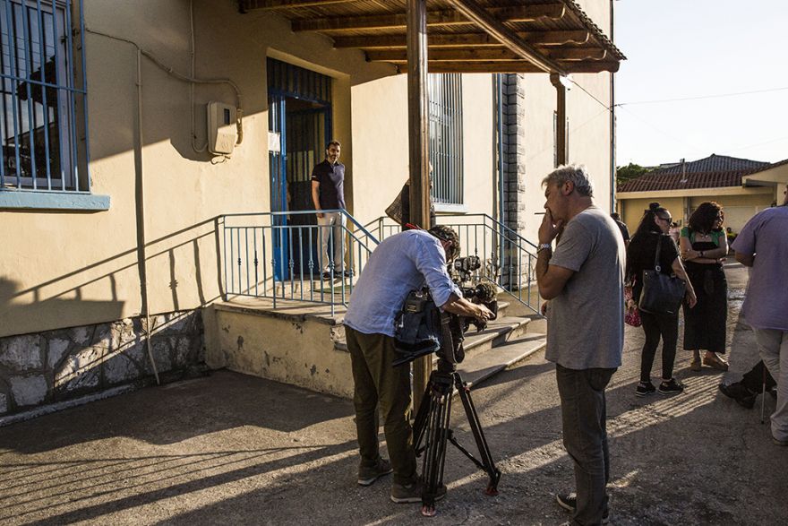 &Sigma;&upsilon;&nu;έ&nu;&tau;&epsilon;&upsilon;&xi;&eta; &sigma;&epsilon; &gamma;&alpha;&lambda;&lambda;&iota;&kappa;ό &tau;&eta;&lambda;&epsilon;&omicron;&pi;&tau;&iota;&kappa;ό &kappa;&alpha;&nu;ά&lambda;&iota;
