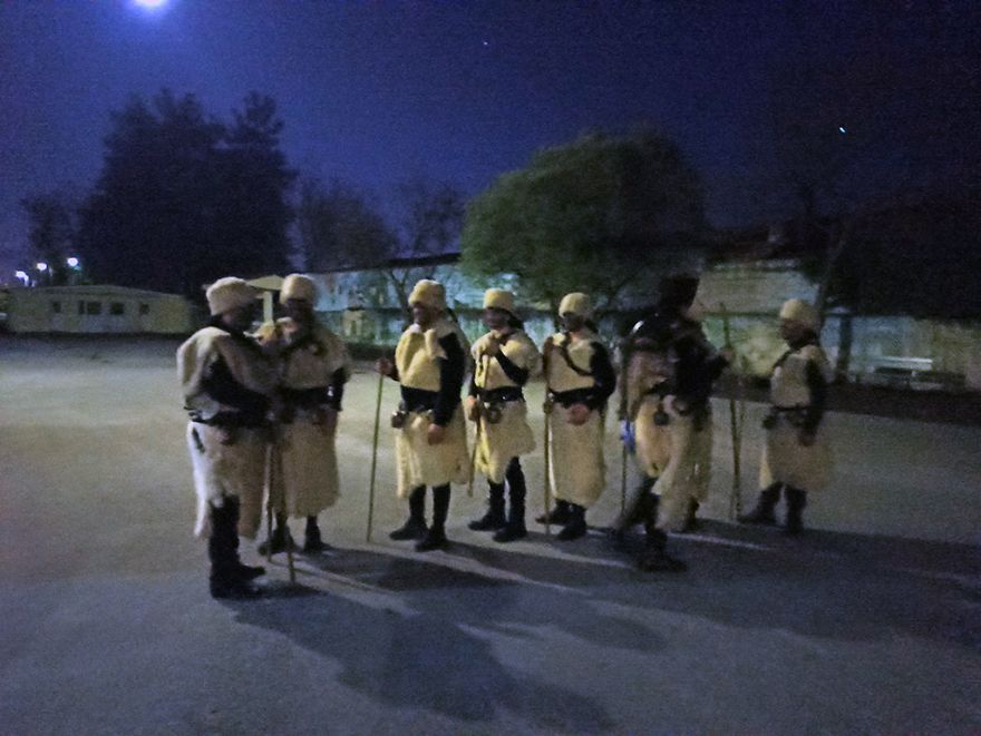 &Pi;&alpha;&rho;&alpha;&kappa;&omicron;&lambda;&omicron;ύ&theta;&eta;&sigma;&eta; &tau;&omicron;&upsilon; &delta;&rho;ώ&mu;&epsilon;&nu;&omicron;&upsilon; &tau;&omega;&nu; &Mu;&omega;&mu;ό&gamma;&epsilon;&rho;&omega;&nu;