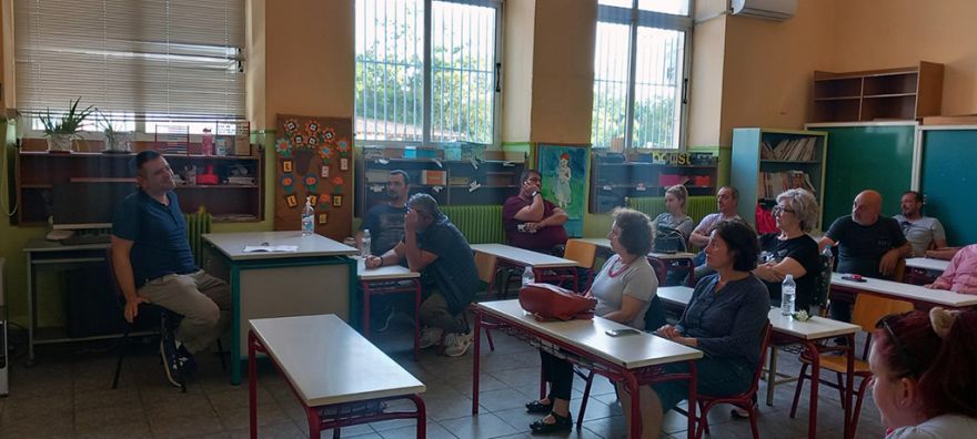 &Omicron;&mu;&iota;&lambda;ί&alpha; &gamma;&iota;&alpha; &tau;&eta; &sigma;&chi;&omicron;&lambda;ή &epsilon;&pi;&alpha;&gamma;&gamma;&epsilon;&lambda;&mu;ά&tau;&omega;&nu; &kappa;&rho;έ&alpha;&tau;&omicron;&sigmaf; &Delta;&rho;ά&mu;&alpha;&sigmaf;