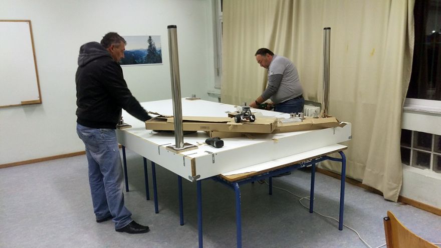 &Epsilon;&kappa;&pi;&alpha;&iota;&delta;&epsilon;&upsilon;ό&mu;&epsilon;&nu;&omicron;&iota; &tau;&omicron;&upsilon; &Sigma;&Delta;&Epsilon; &Delta;&rho;ά&mu;&alpha;&sigmaf; &sigma;&epsilon; &epsilon;&theta;&epsilon;&lambda;&omicron;&nu;&tau;&iota;&kappa;ή &epsilon;&rho;&gamma;&alpha;&sigma;ί&alpha;